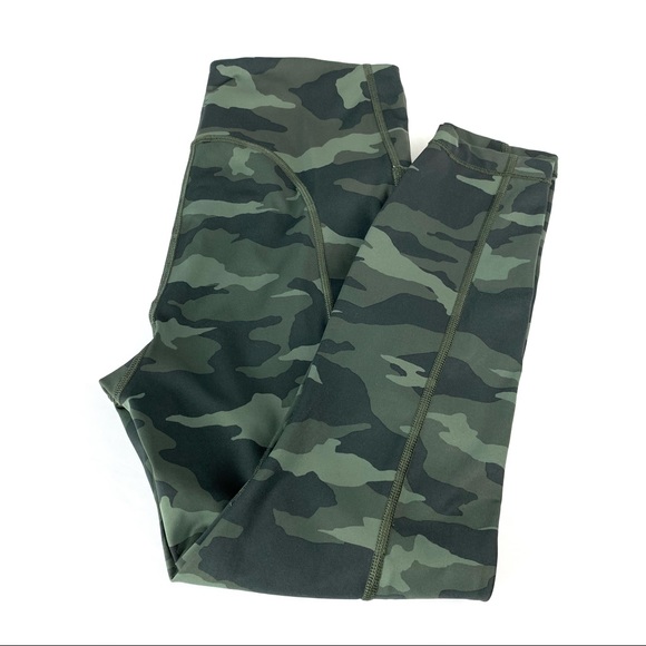 Athleta Ultimate Stash Pocket 7/8 Tight SP - Picture 2 of 9